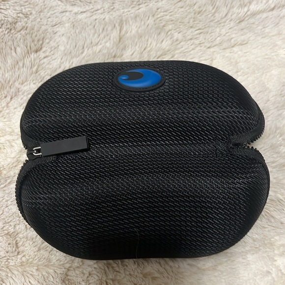 Costa Zipper Sunglass Case - Picture 4 of 9